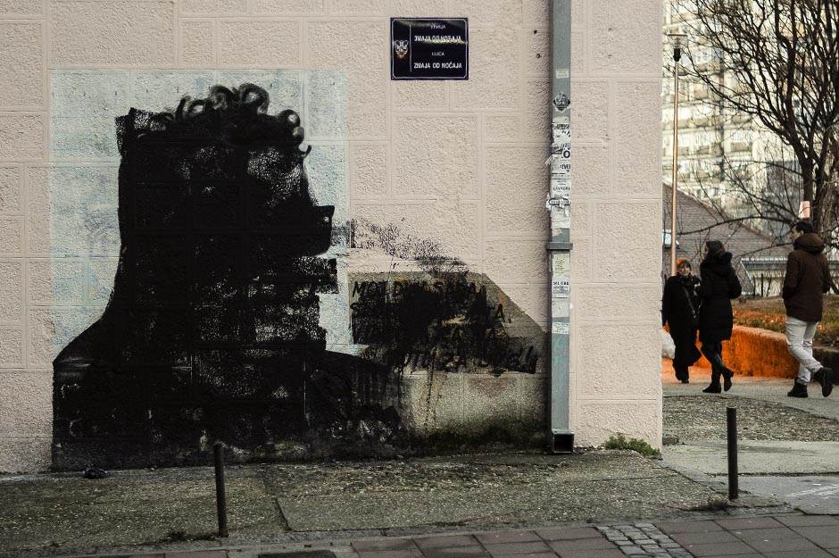 Uništeni murali navijača Partizana na Dorćolu