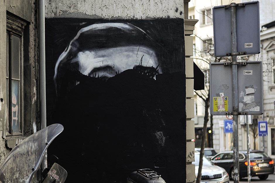 Uništeni murali navijača Partizana na Dorćolu