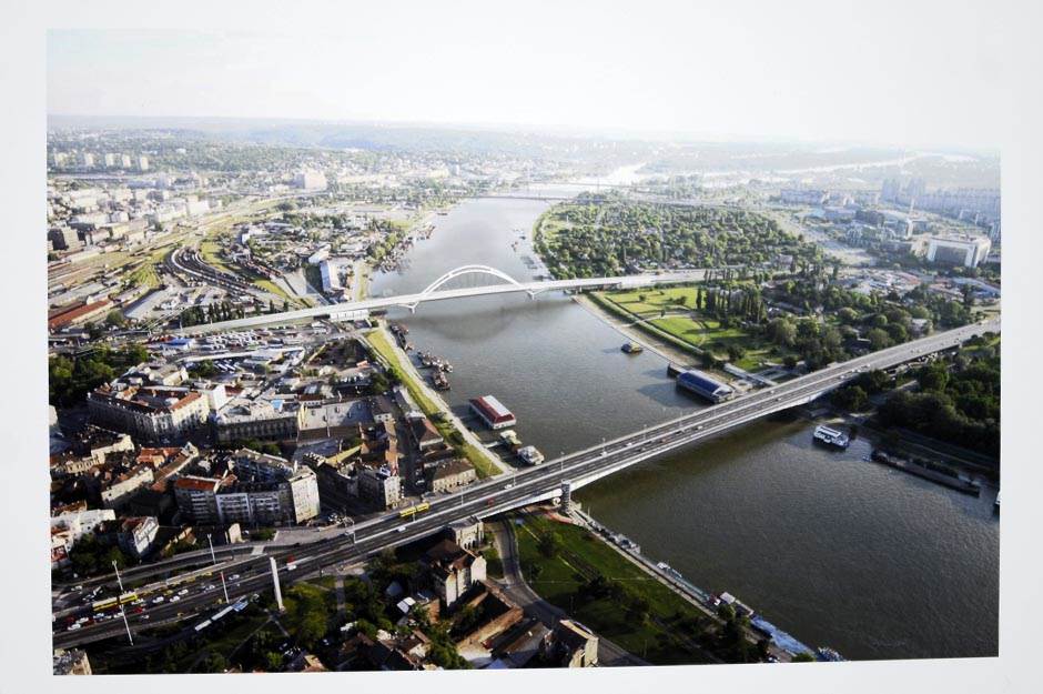 Uklonjen deo Starog savskog mosta