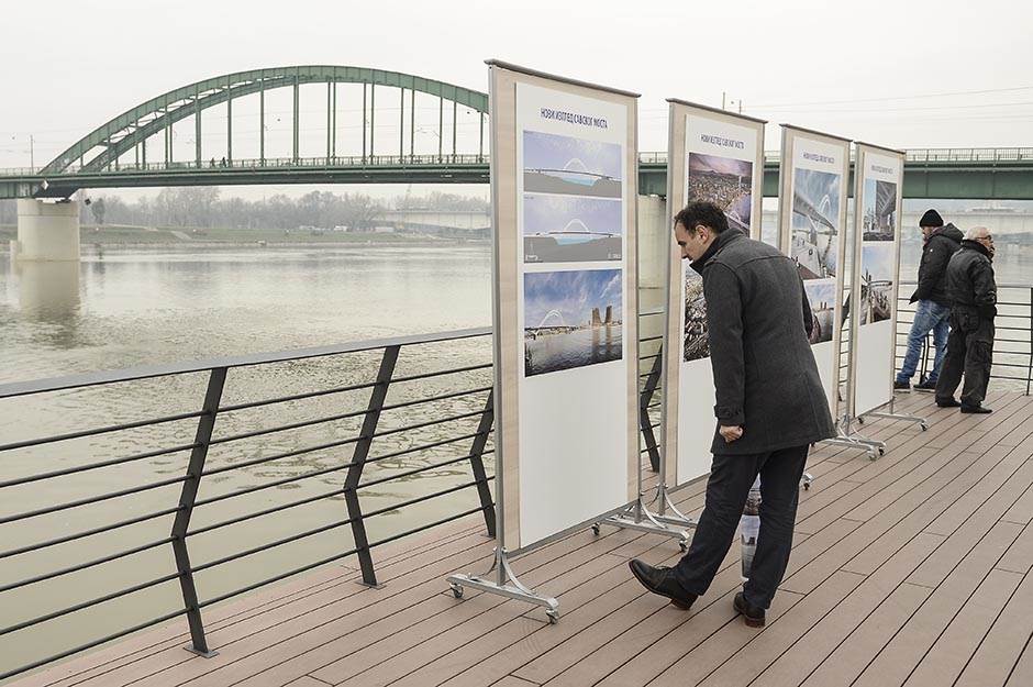 Uklonjen deo Starog savskog mosta