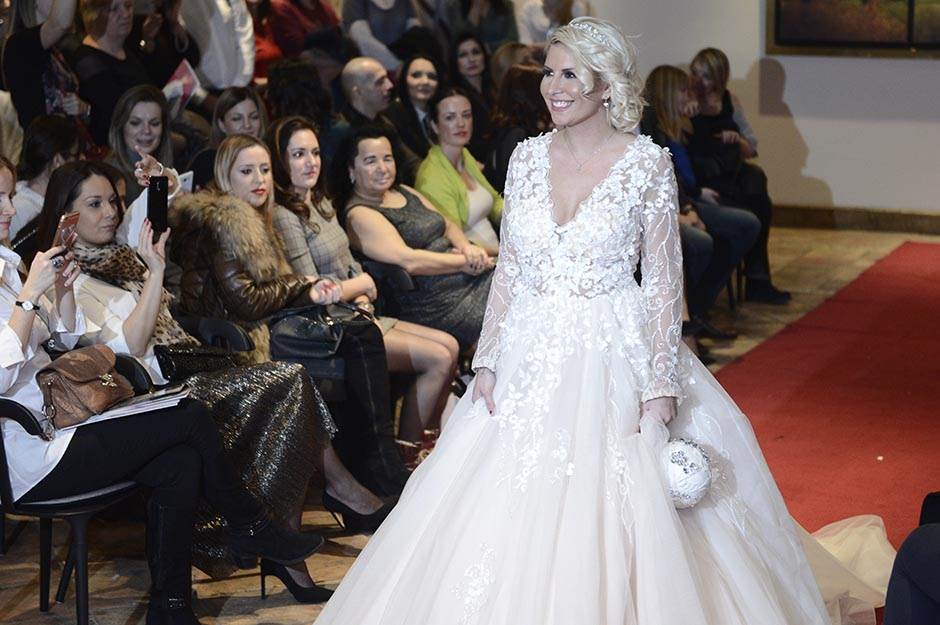 Dea Đurđević u venčanici