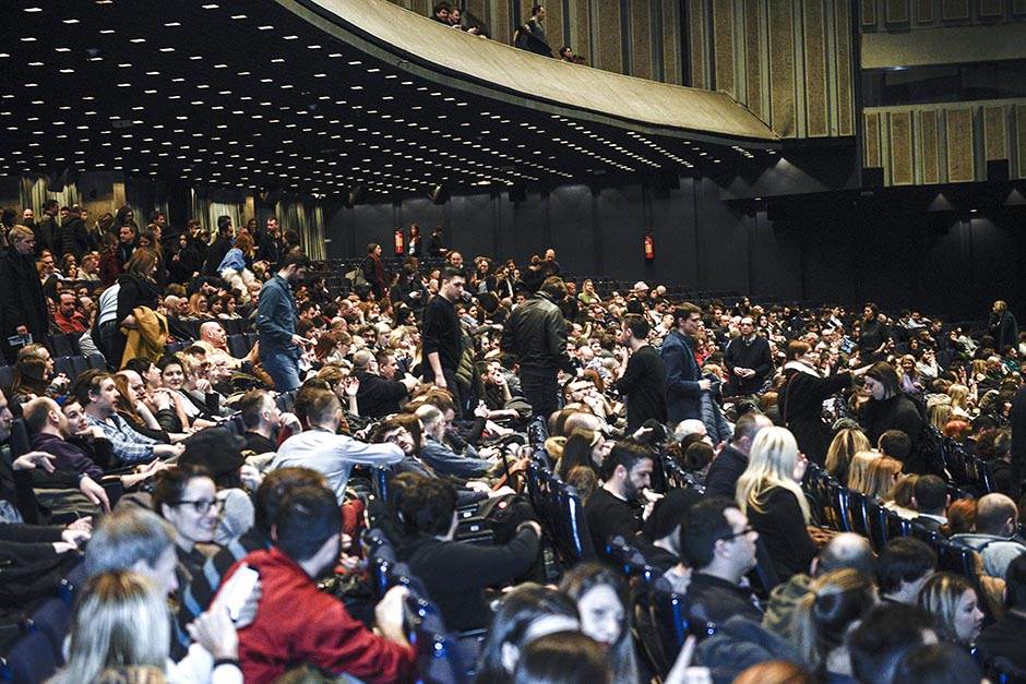 Stoja neprepoznatljiva na Tviteru