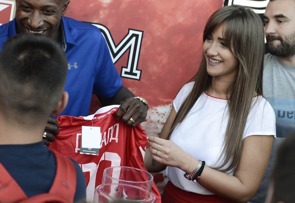 Mičel Donald navijači Crvene zvezde su spremni da umru za klub 