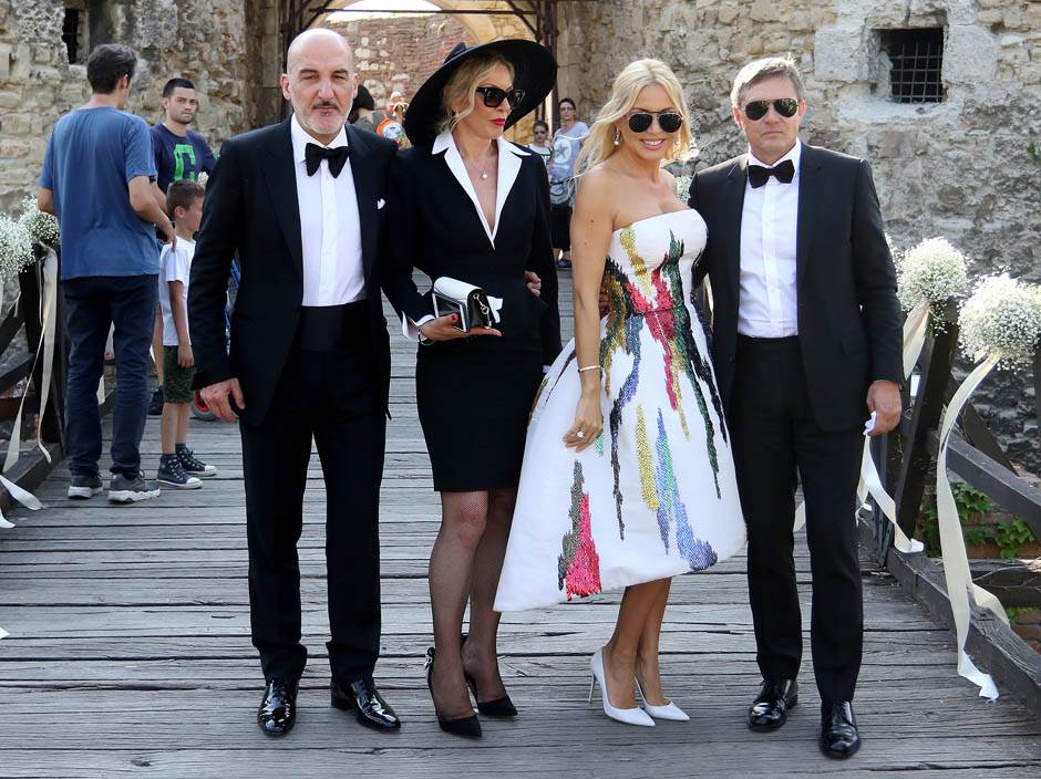 piski cerka anja valente suprug hugo godisnjica braka foto