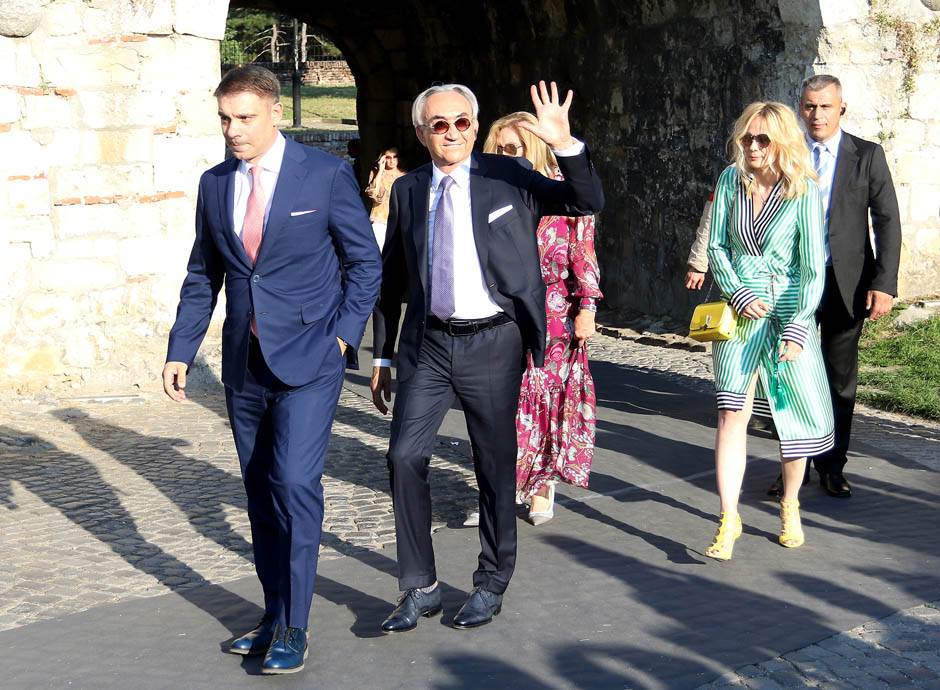 piski cerka anja valente suprug hugo godisnjica braka foto