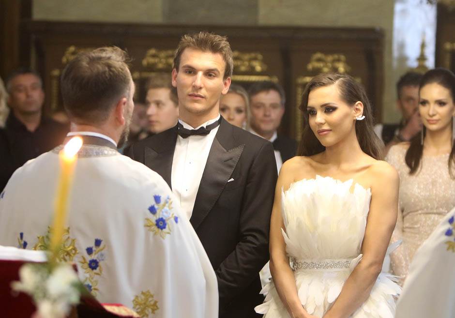 Ovako izgleda vila Piksijeve ćerke Anje u Francuskoj