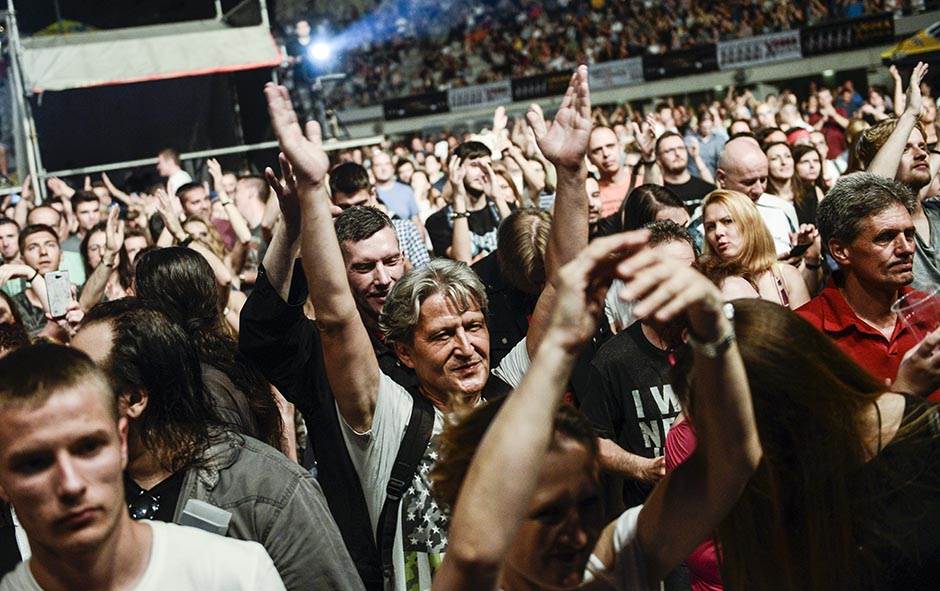 Trudna pevačica Nevernih beba Tijana Sretković