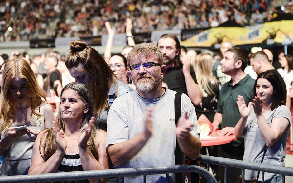 Trudna pevačica Nevernih beba Tijana Sretković