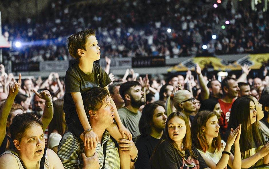 Trudna pevačica Nevernih beba Tijana Sretković