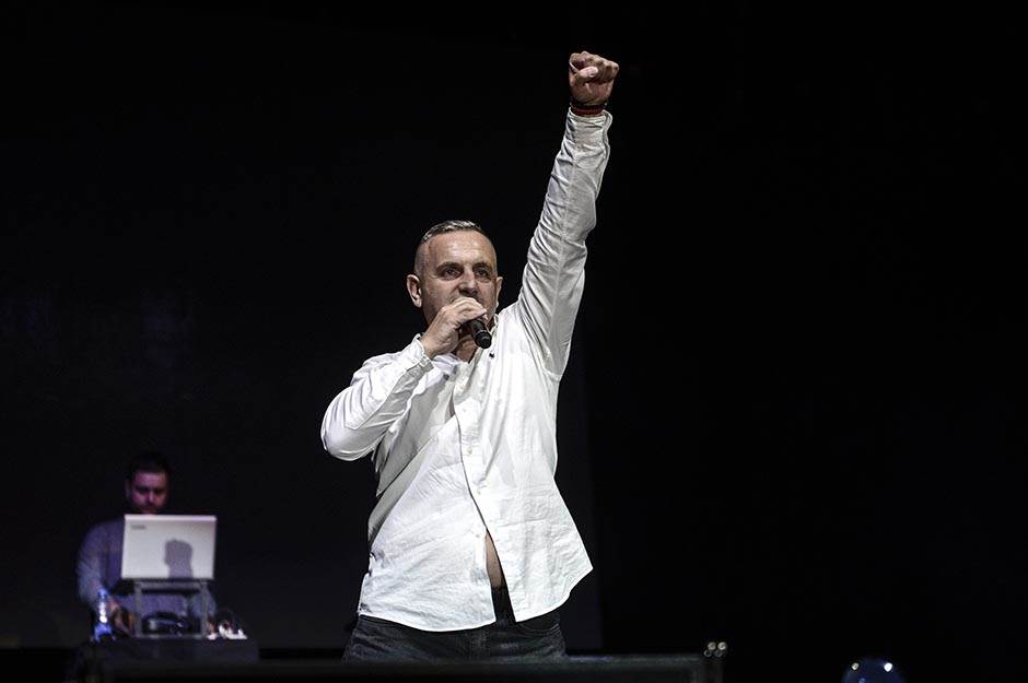 Ivan Gavrilović dobio batine zbog devojke