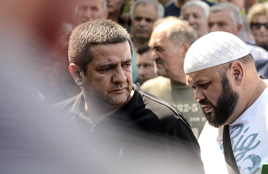 Život i kontroverze Sinana Sakića