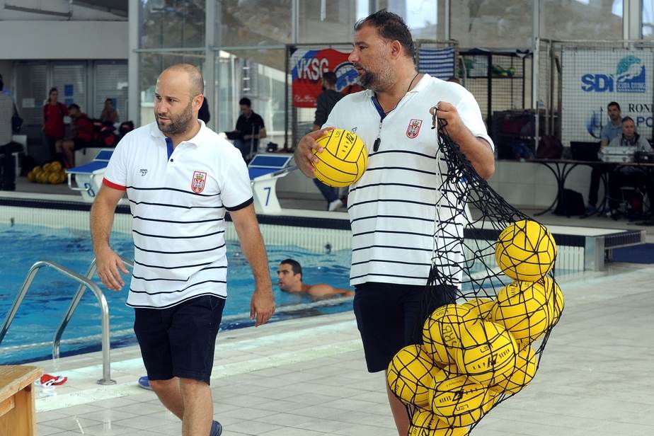 Dejan Savić ljut zbog hladne vode na okupljanju Srbije