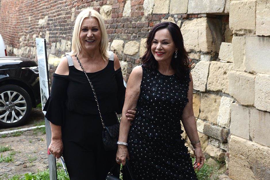 Merimu Njegomir majka napustila a otac branio muziku