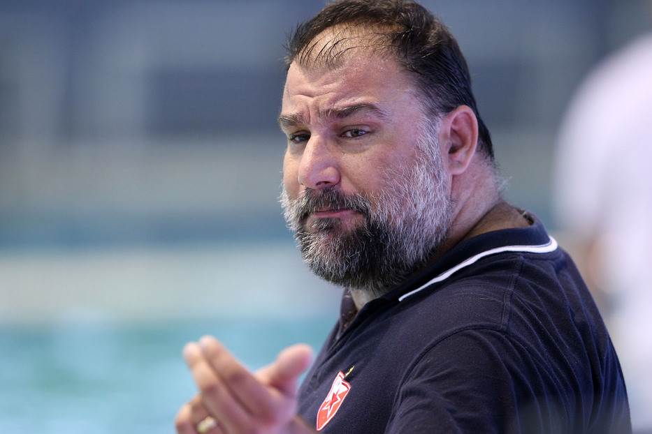 Dejan Savić ljut zbog hladne vode na okupljanju Srbije