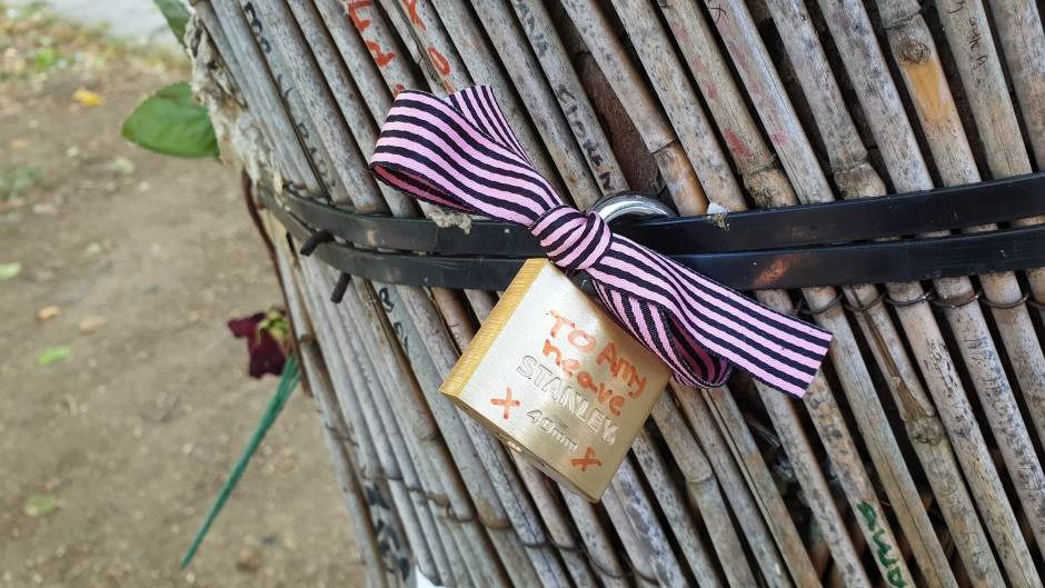 Otac Ejmi Vajnhaus tuži njene drugarice