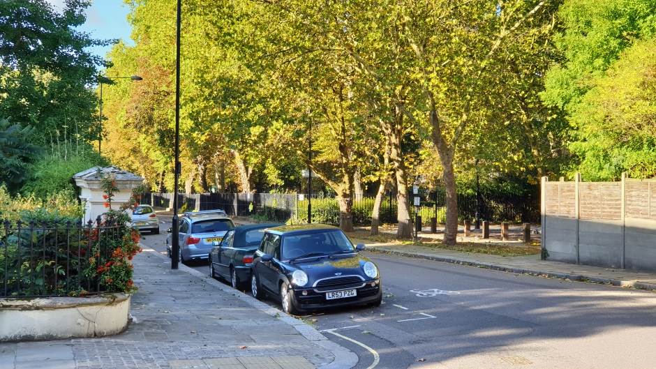 Otac Ejmi Vajnhaus tuži njene drugarice