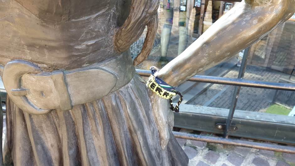 Otac Ejmi Vajnhaus tuži njene drugarice