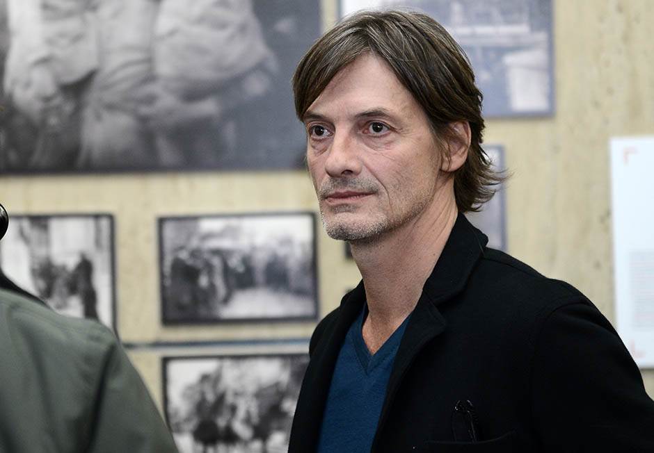 Ko su poznati Srbi koji su usvojili decu?