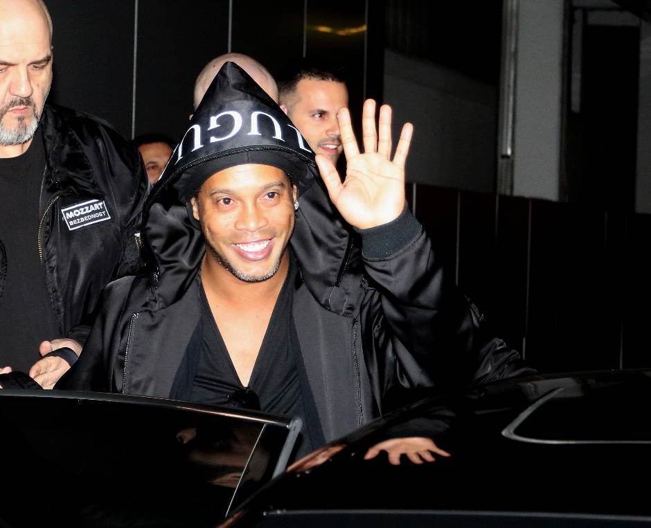 Ronaldinjo dao dres protivničkom igraču