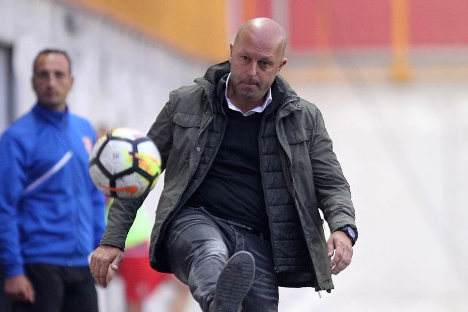 mačva fudbaleri izbačeni iz stanova dragan aničić trener izjava