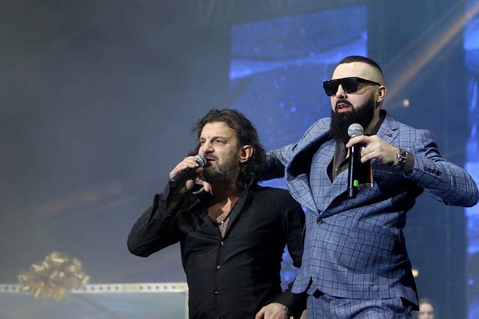 Novogodišnji TV program narodnjaci