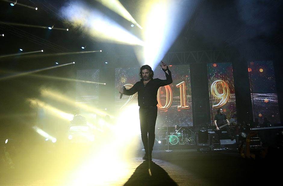 Novogodišnji TV program narodnjaci