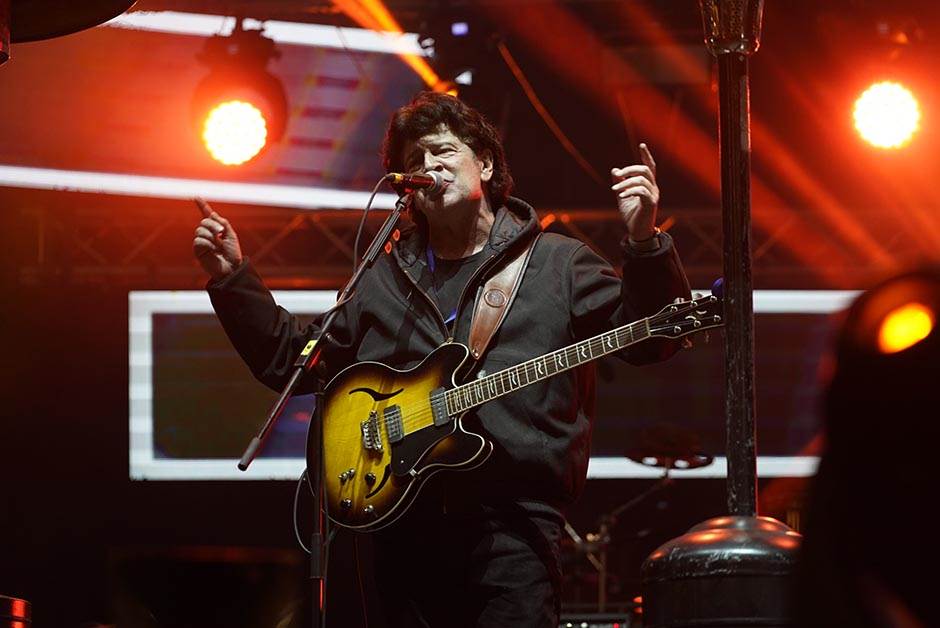 Novogodišnji TV program narodnjaci