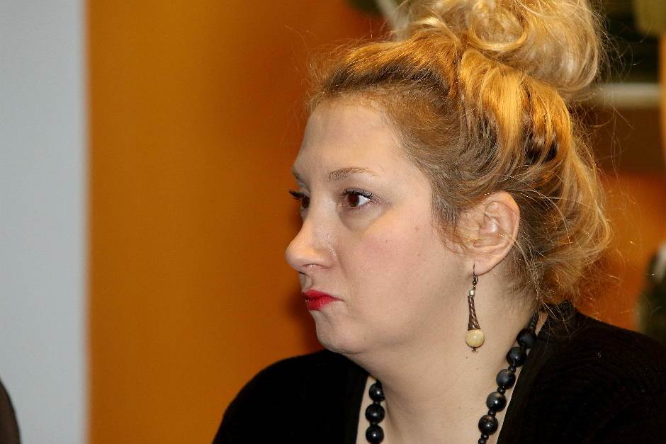 Hrvati napali komičarku Sandru Silađev zbog slike sa Šešeljem