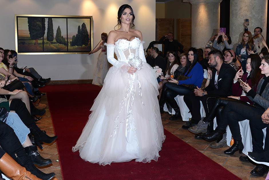 Dejana Živković VIDEO Dejana o povećanju grudi i usana