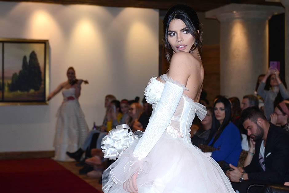 Dejana Živković VIDEO Dejana o povećanju grudi i usana