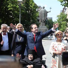 Bogoljub Karić dao Rusima u Knez Mihailovoj 50 evra za rakiju