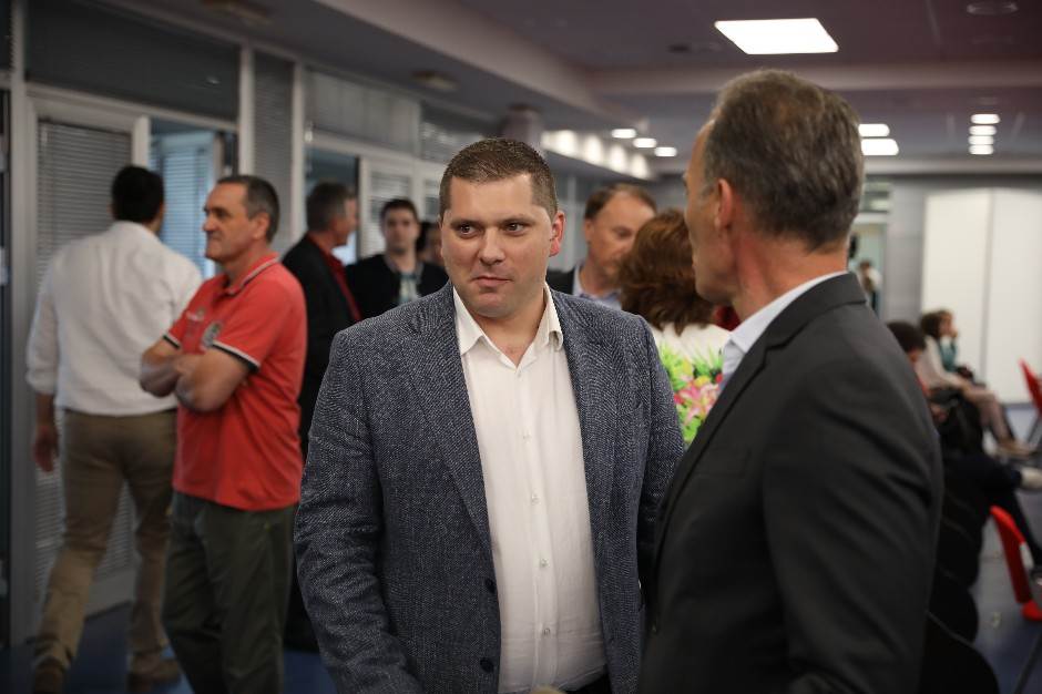 Zvezda rekonstrukcija Marakane od 2023