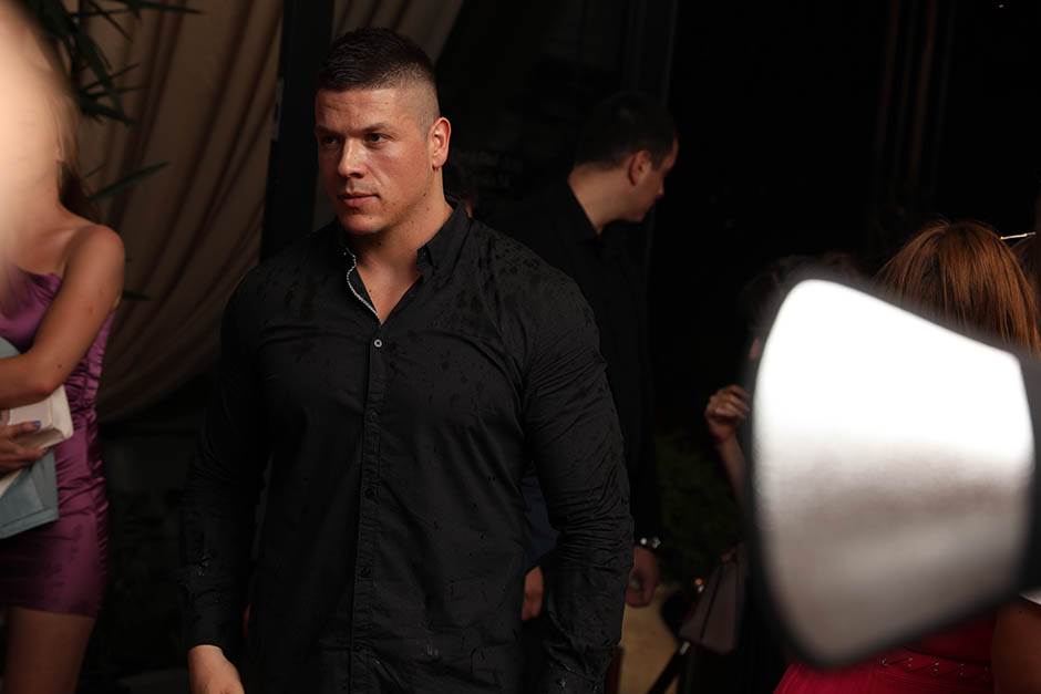 Slobu Radanovića devojka gađala čizmom