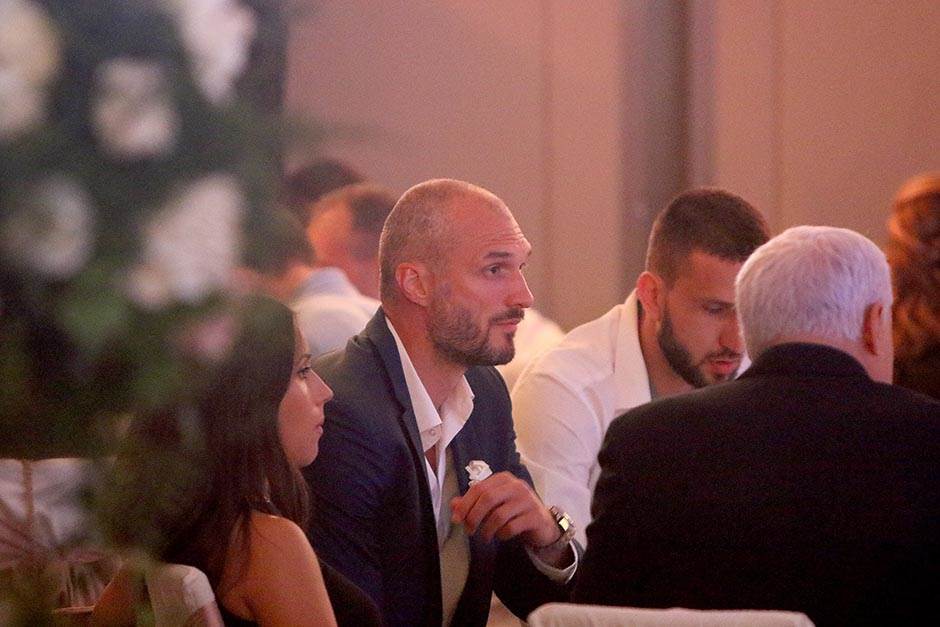 Kako danas izgledaju srpske misice?