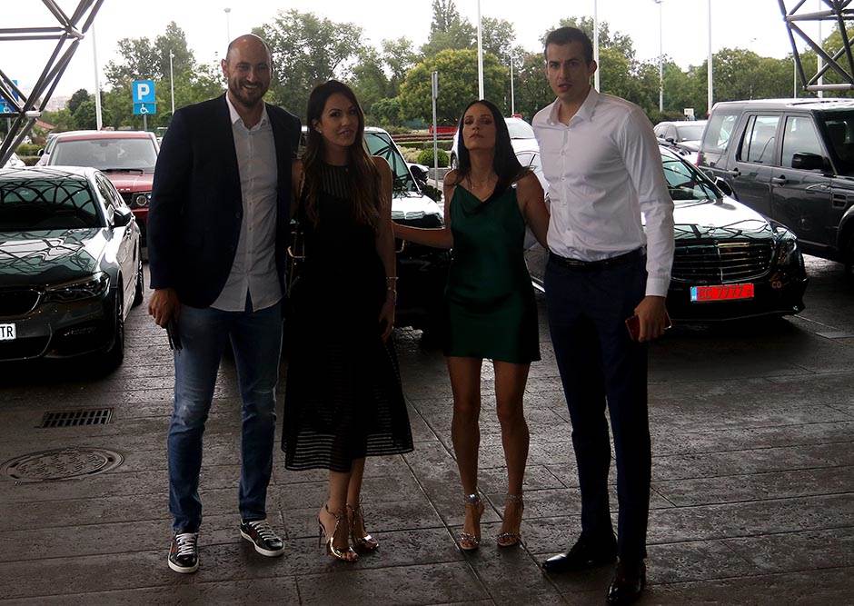 Kako danas izgledaju srpske misice?