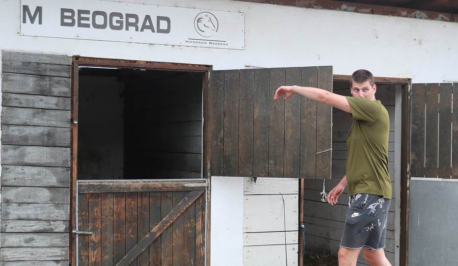 Nikola Jokić odrastao u malom stanu u kojem je živelo njih šestoro