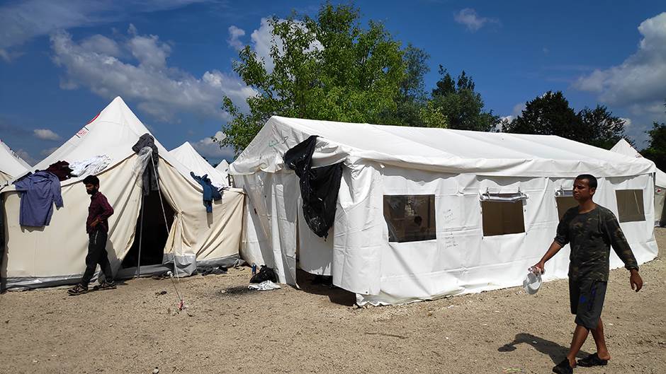 Kamp Vučjak se zatvara, migrante sele u kasarnu kod Sarajeva