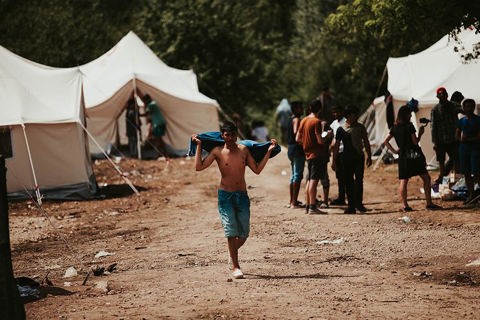 Kamp Vučjak se zatvara, migrante sele u kasarnu kod Sarajeva