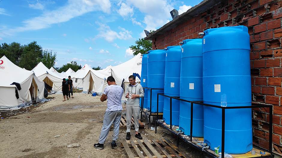 Kamp Vučjak se zatvara, migrante sele u kasarnu kod Sarajeva