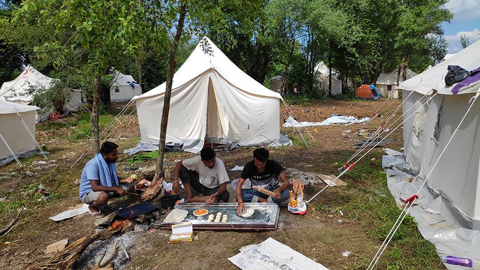 Kamp Vučjak se zatvara, migrante sele u kasarnu kod Sarajeva