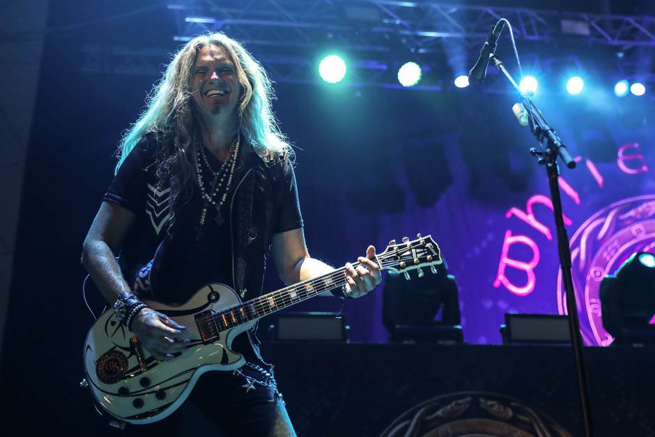 Whitesnake koncert otkazan