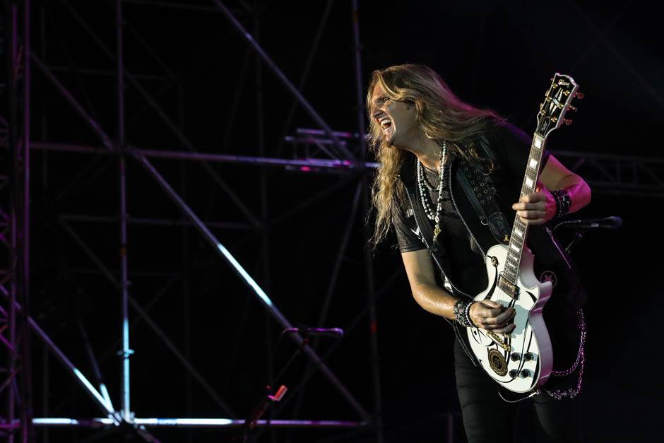 Whitesnake koncert otkazan