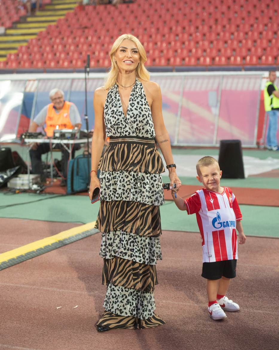 Borjan pre fudbala prodavao na Buvljaku