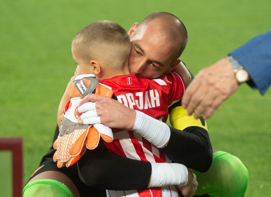 Borjan pre fudbala prodavao na Buvljaku