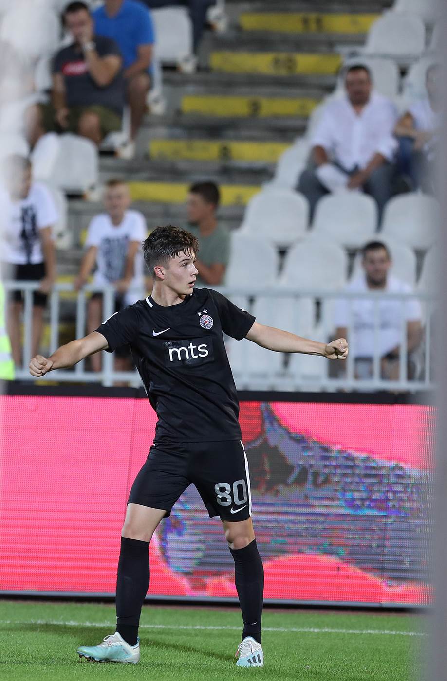 Filip Stevanović produžio ugovor sa Partizanom