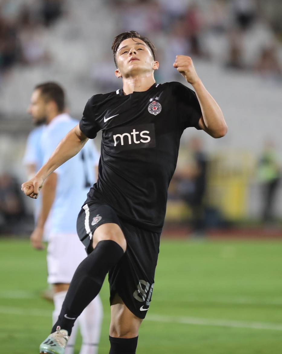 Filip Stevanović produžio ugovor sa Partizanom