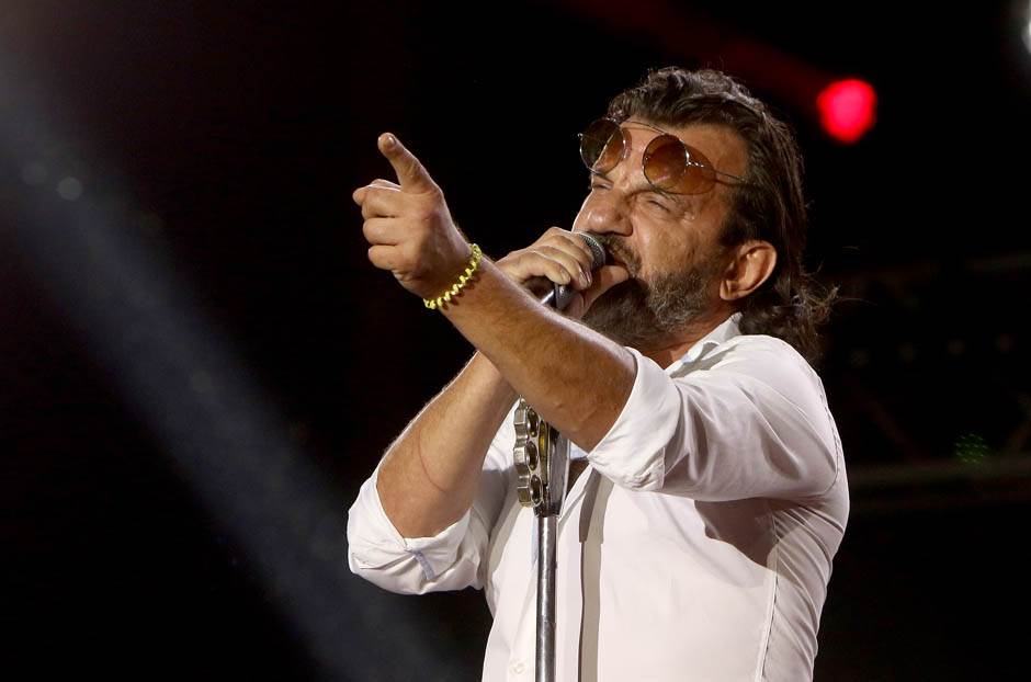 Aca Lukas nova devojka - tukao novu devojku?