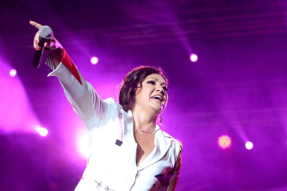 Aca Lukas nova devojka - tukao novu devojku?