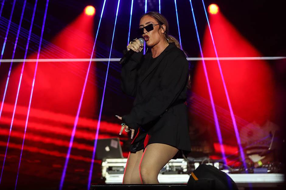 Senidah nova frizura Instagram