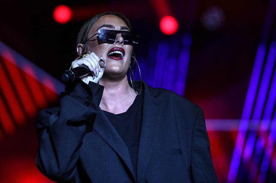 Senidah nova frizura Instagram